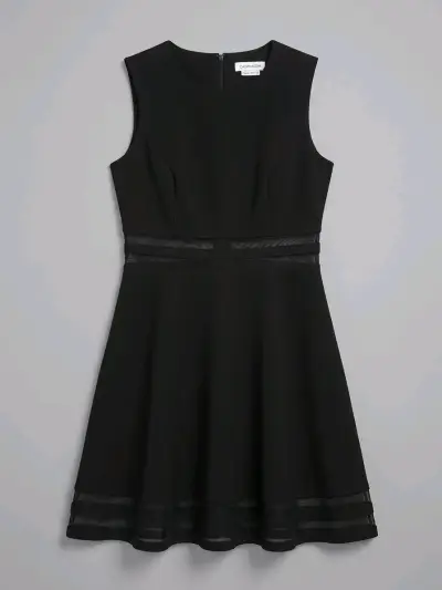 Vestido negro con transparencias elegante - miniatura 2