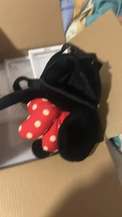 Mochila infantil Minnie Mouse con lazo rojo - miniatura 3