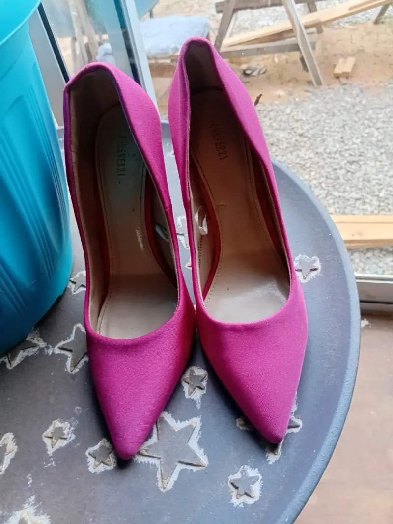 Tacones altos fucsia elegantes - 2
