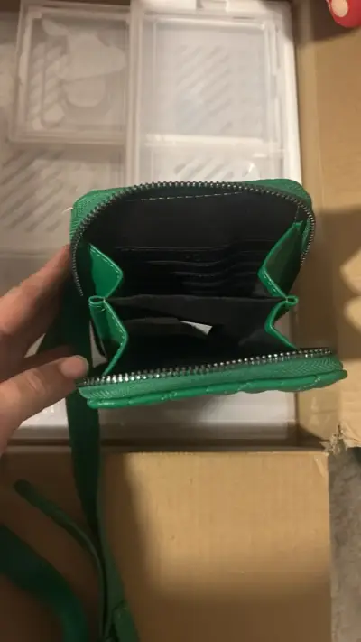 Billetera verde con diseño acolchado Marquis - miniatura 2