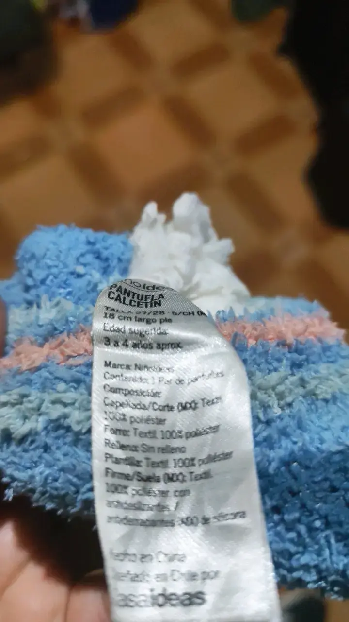 Pantuflas de niño azul con diseño divertido - 4