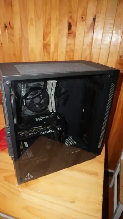 PC Gamer con Tarjeta Gráfica MSI GeForce y Fuente NZXT - miniatura 2
