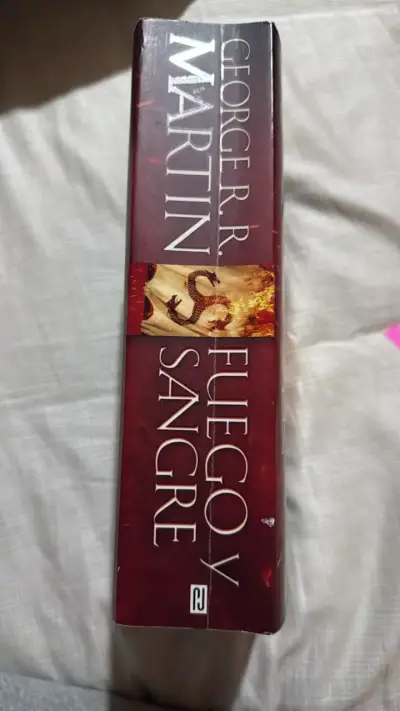 Libro Fuego y Sangre de George R. R. Martin - miniatura 3