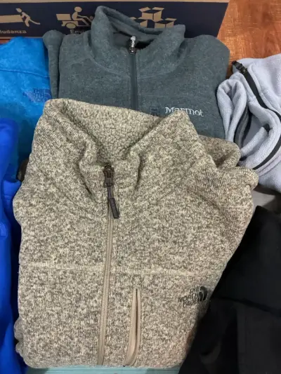 11 Chaquetas The North Face y Marmot para hombre - miniatura 4