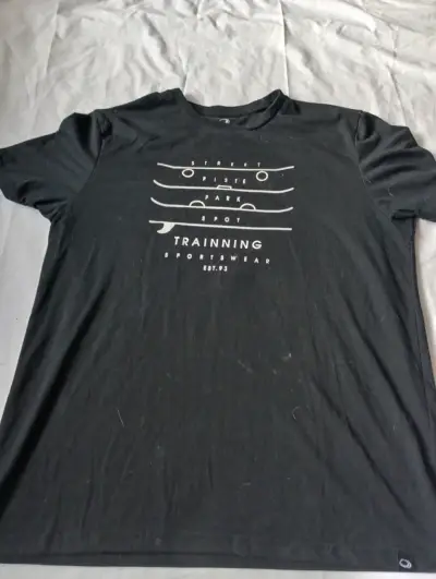 Polera negra - miniatura 2