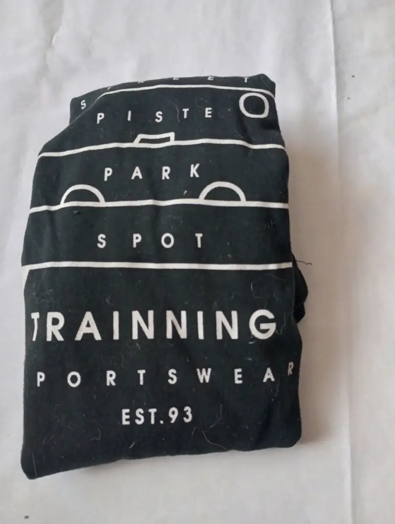 Polera negra - 3