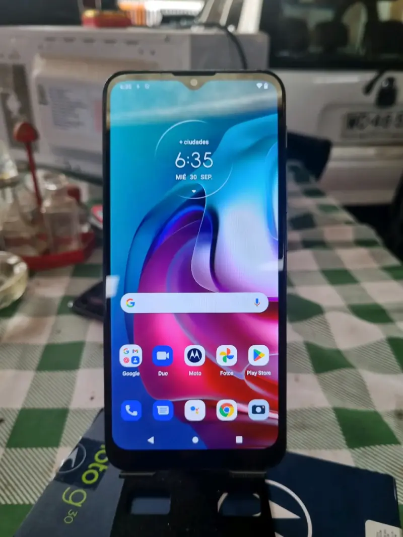 MOTOROLA MOTO G30📱🔥 — 128 GB — IMPECABLE + CAJA OR - 1