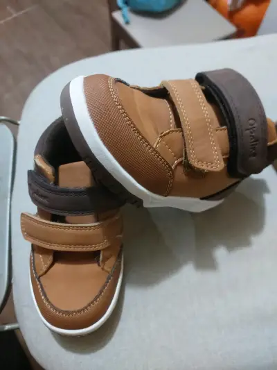 Zapatos de Niño Café con Velcro talla 25 o 16.6 cm - miniatura 1
