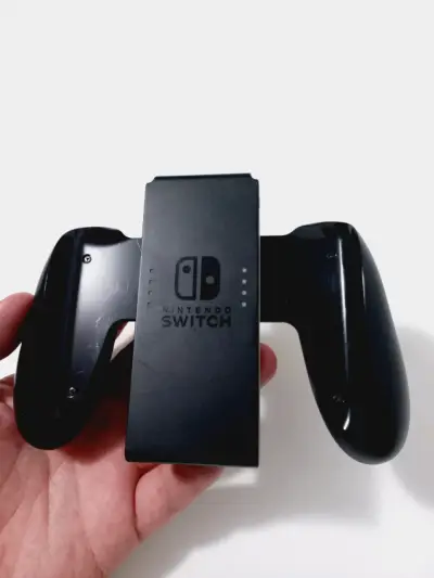 Soporte de mando para Nintendo Switch - miniatura 1