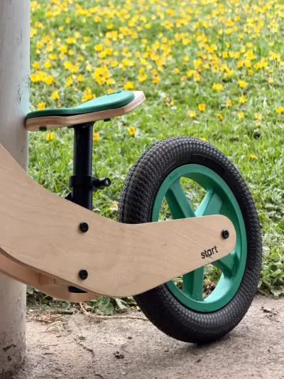 Bicicleta de equilibrio de madera para niños Roda - miniatura 4
