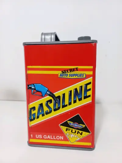 Estación de Juego Micro Machines Gasoline 1989 - miniatura 1