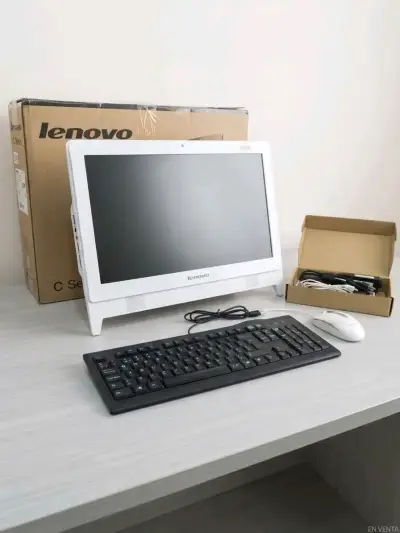 Computador All-in-One Lenovo C Series con accesorios - miniatura 1