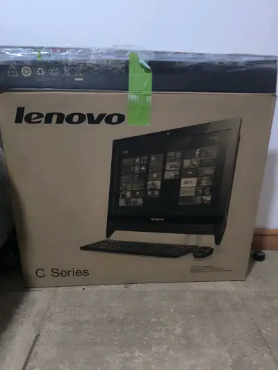 Computador All-in-One Lenovo C Series con accesorios - miniatura 6