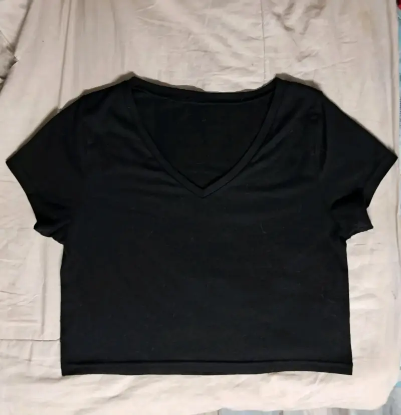 Pack de poleras cuello V negro y gris - 2
