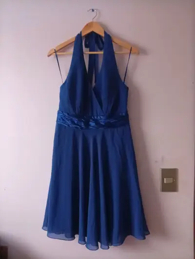 Vestido azul elegante con escote - miniatura 1