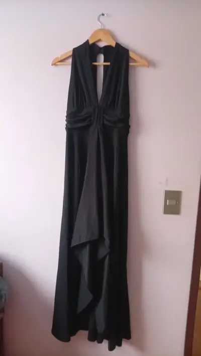 Vestido largo negro elegante - miniatura 1