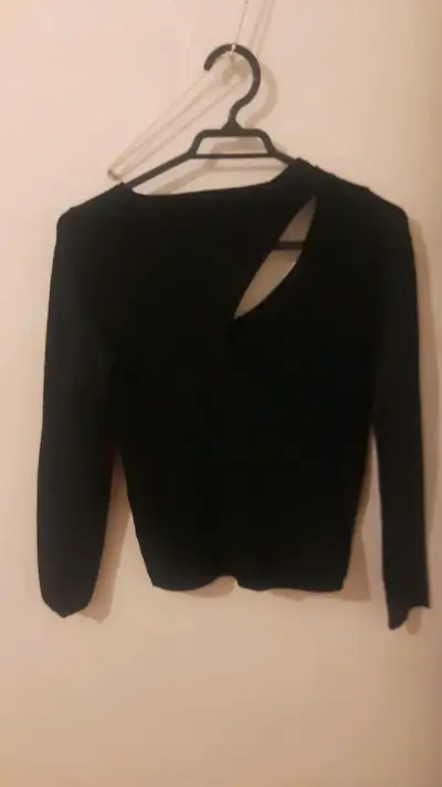 Suéter negro con diseño asimétrico Zara - miniatura 1