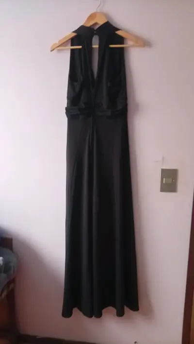 Vestido largo negro elegante - miniatura 2