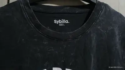 Polera Negra Sybilla 'Made in New York' Talla L - miniatura 3
