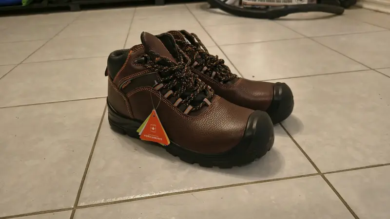 Botas de seguridad marrones con puntera reforzada - 2