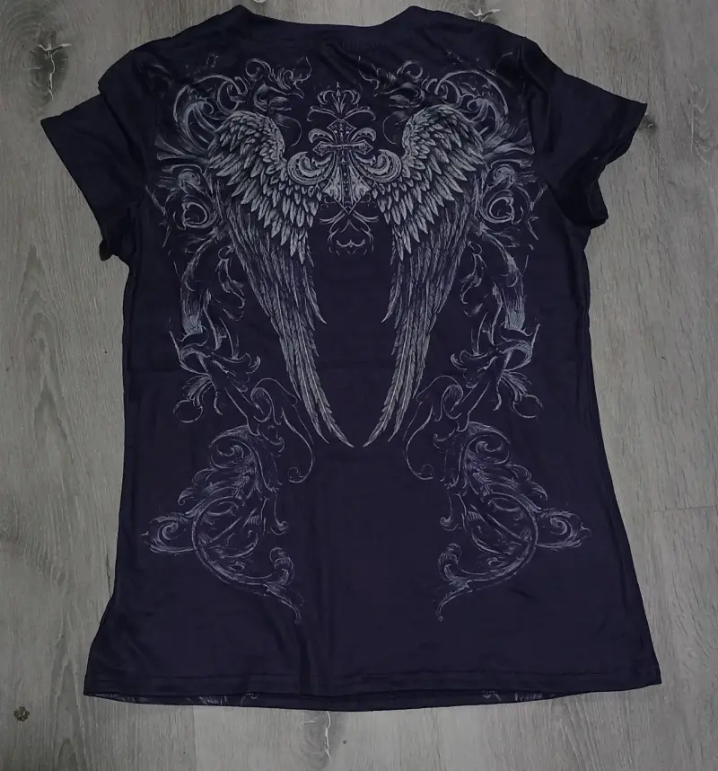 Polera morads con diseño de alas gráficas - 2