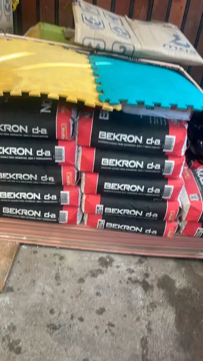 Adhesivo flexible Bekron d.a para cerámicos - miniatura 2