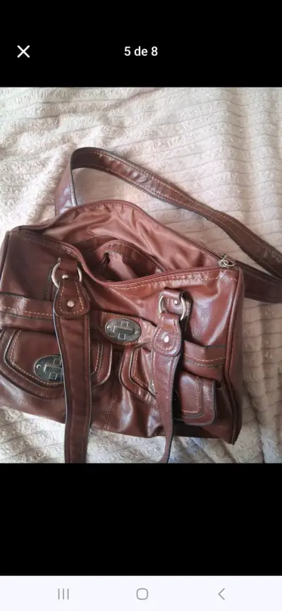 Bolso de cuero marrón con correas ajustables - miniatura 2