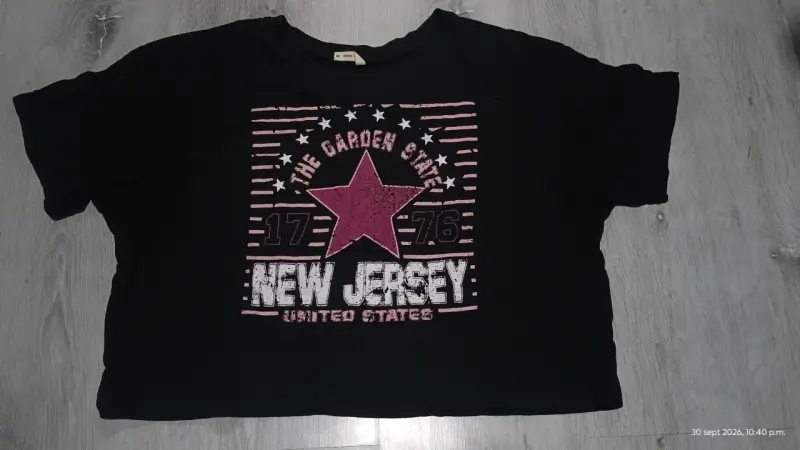 Polera negra estampada New Jersey - 2