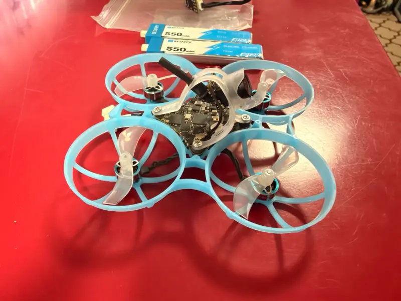 Drone BETAFPV Air75 Whoop con cámara - 4