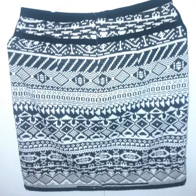Falda corta estampada en blanco y negro Lapis - miniatura 2