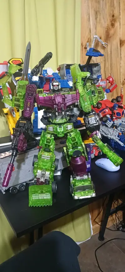 Transformers devastador generations toys - miniatura 3