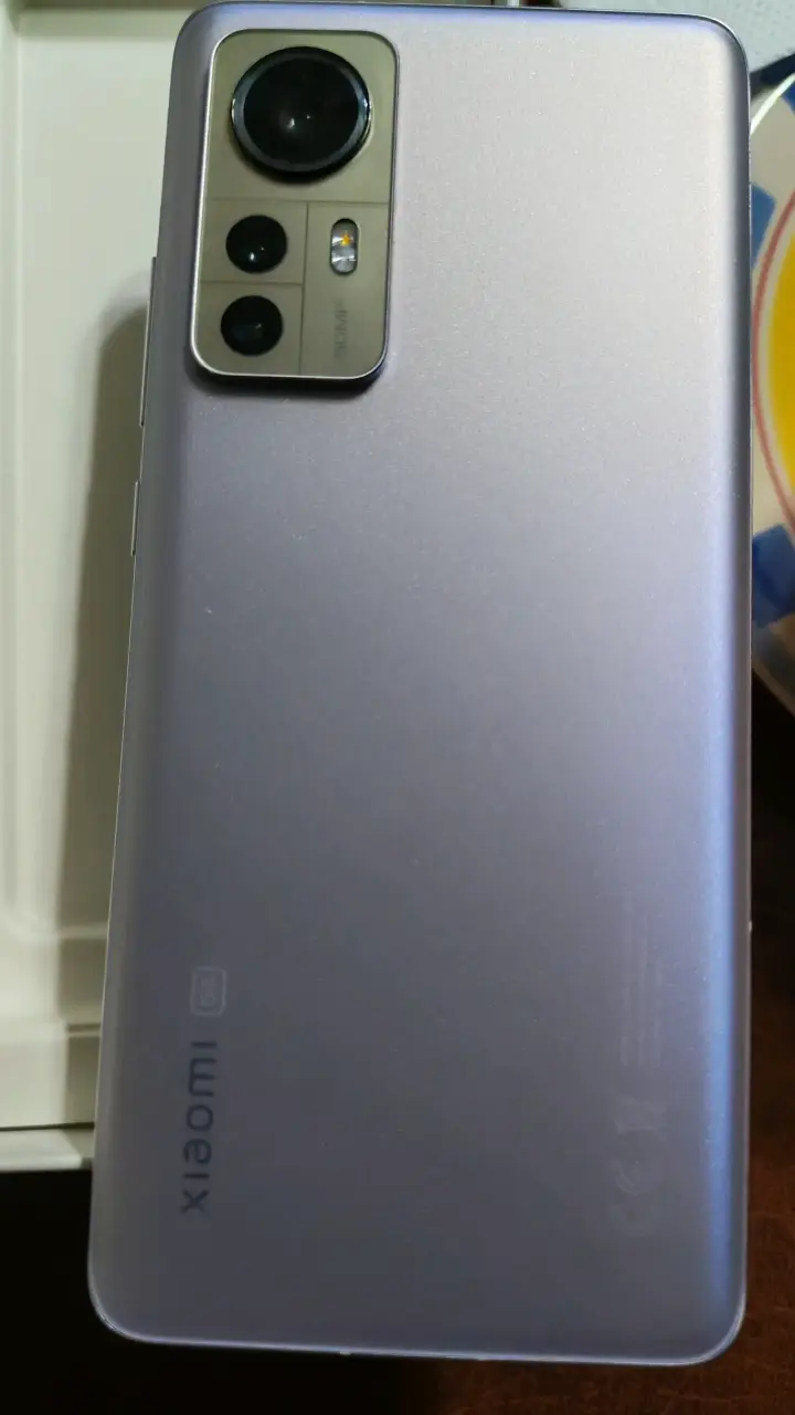 Smartphone Xiaomi 12 con 5G y sonido Harman Kardon - 3