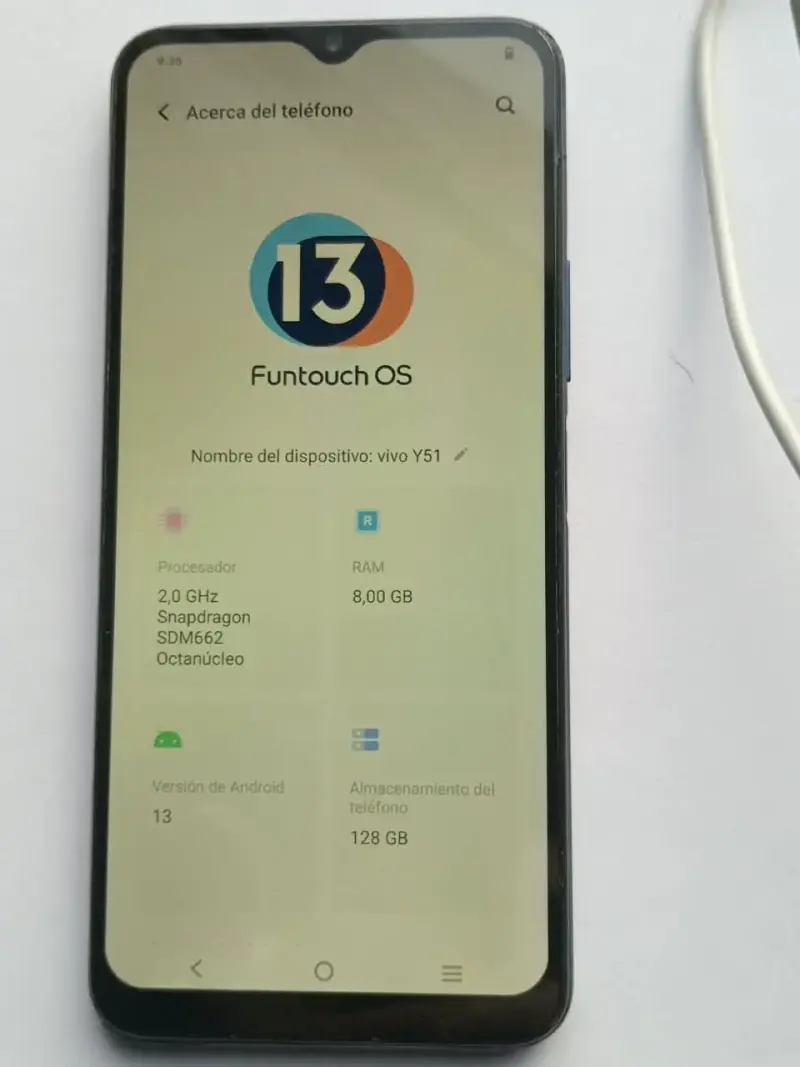 Smartphone con pantalla grande y Android - 2