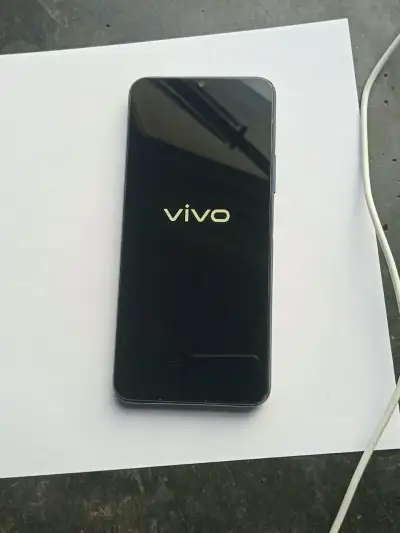 Smartphone con pantalla grande y Android - miniatura 5