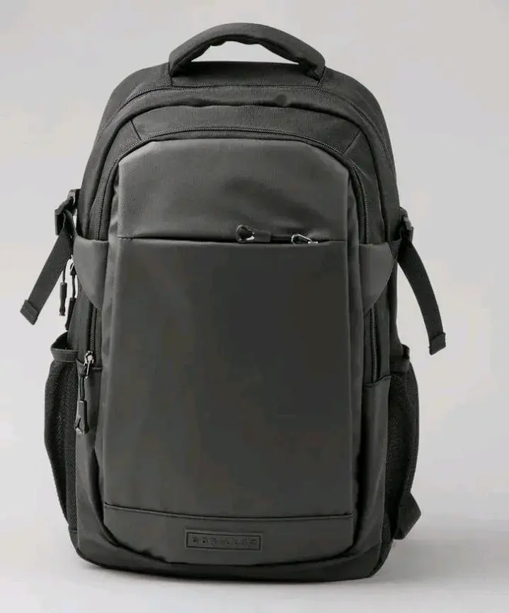 Mochila Harry Negra Gorillaz con múltiples compartimentos - 1