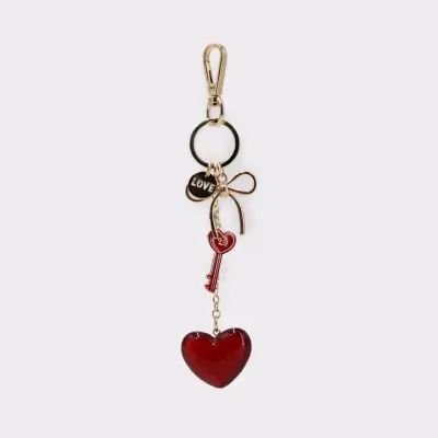 Llavero con colgante de corazón rojo y llave - miniatura 1