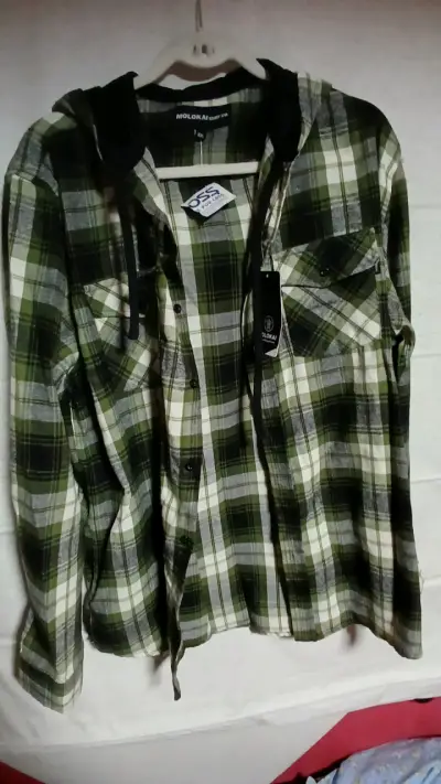 Camisa a cuadros verde con capucha - miniatura 1