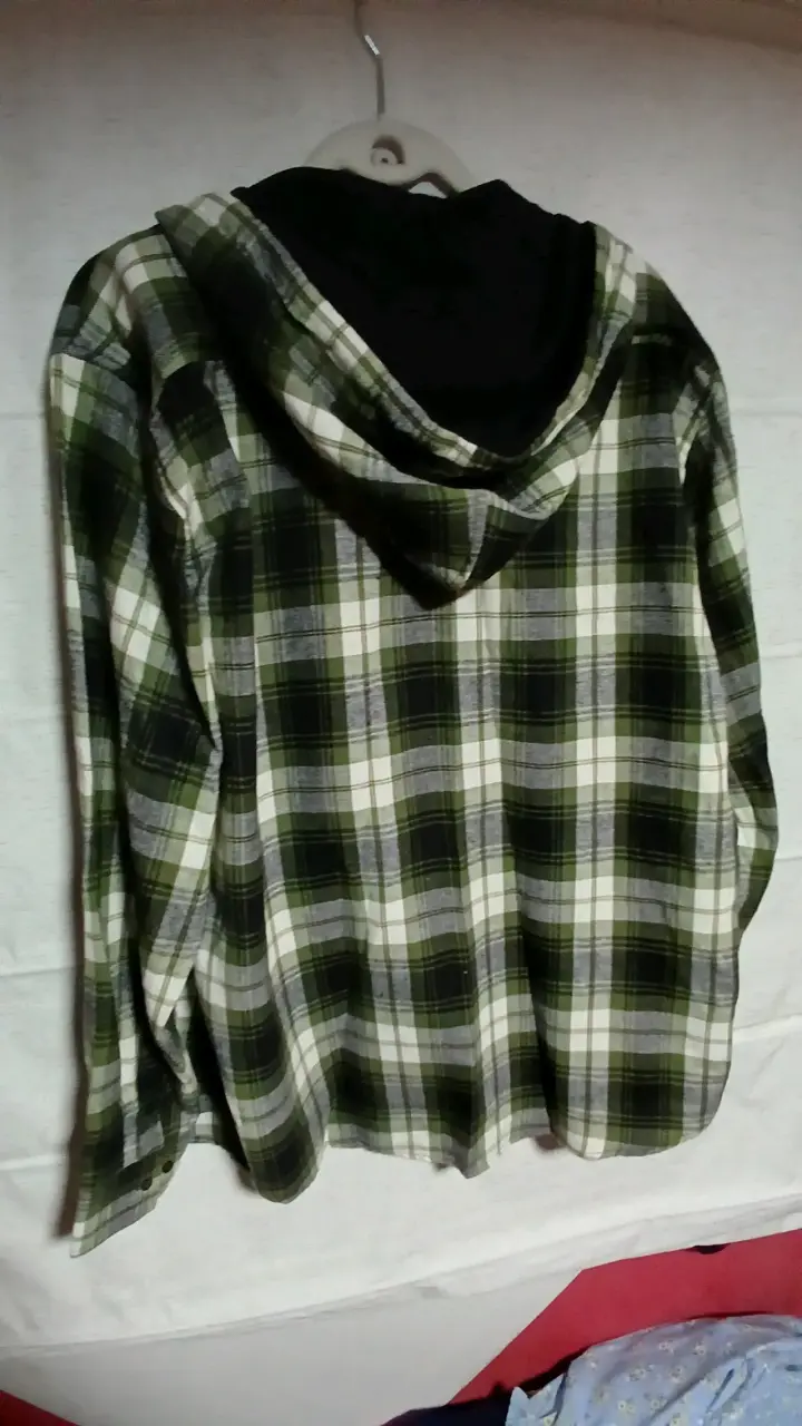 Camisa a cuadros verde con capucha - 2