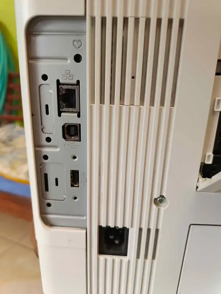 Impresora HP LaserJet Managed M506m en buen estado - 2
