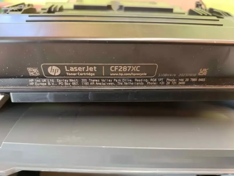 Impresora HP LaserJet Managed M506m en buen estado - 5