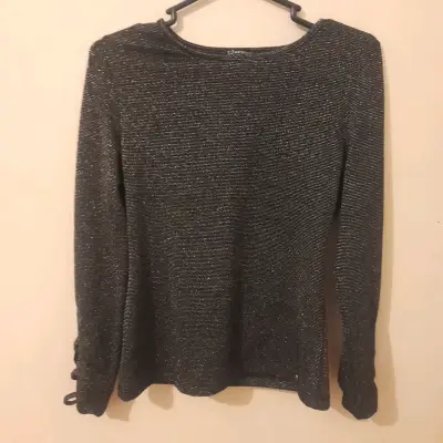 Polera de mujer con brillo y diseño cruzado - miniatura 2