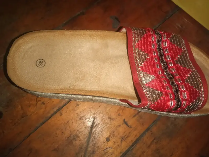 Sandalias de plataforma con diseño floral - 3