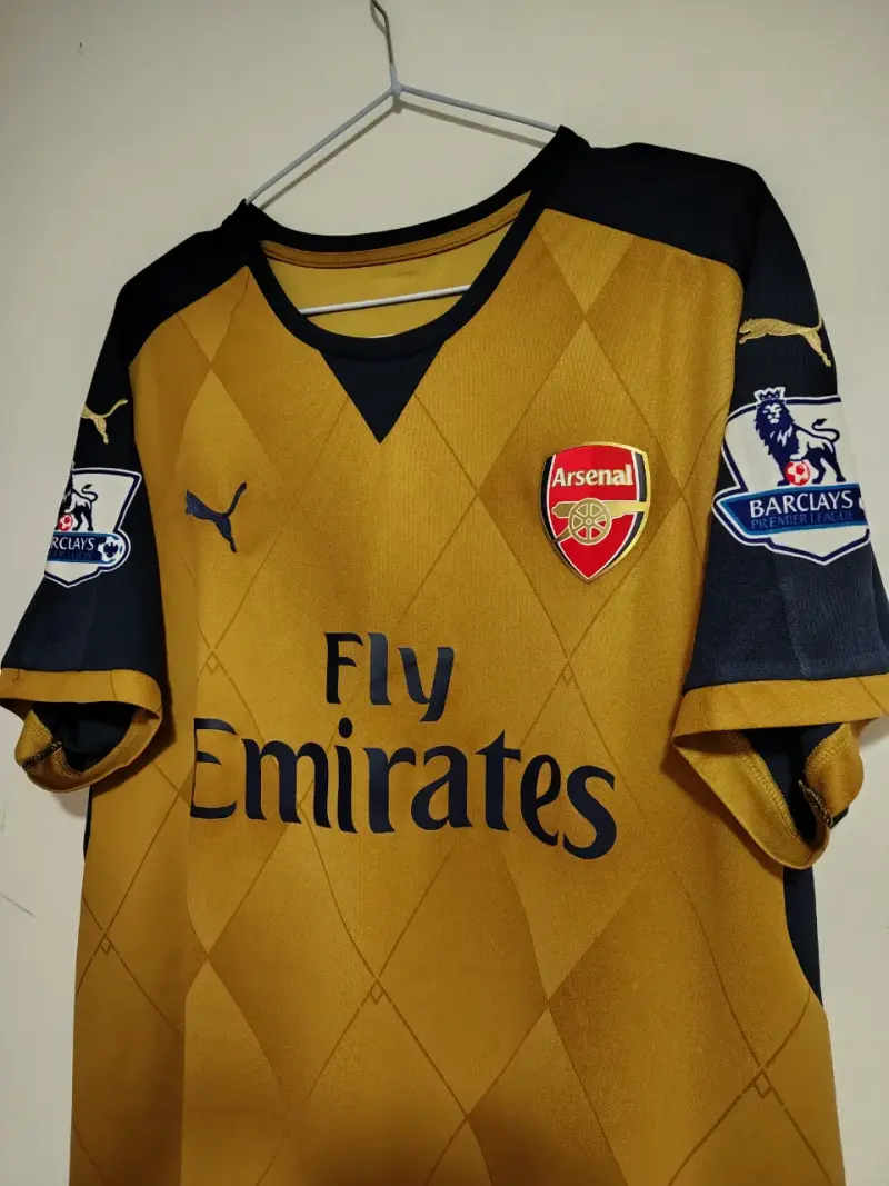 Camiseta Arsenal Puma dorada temporada 2015/16 - 3