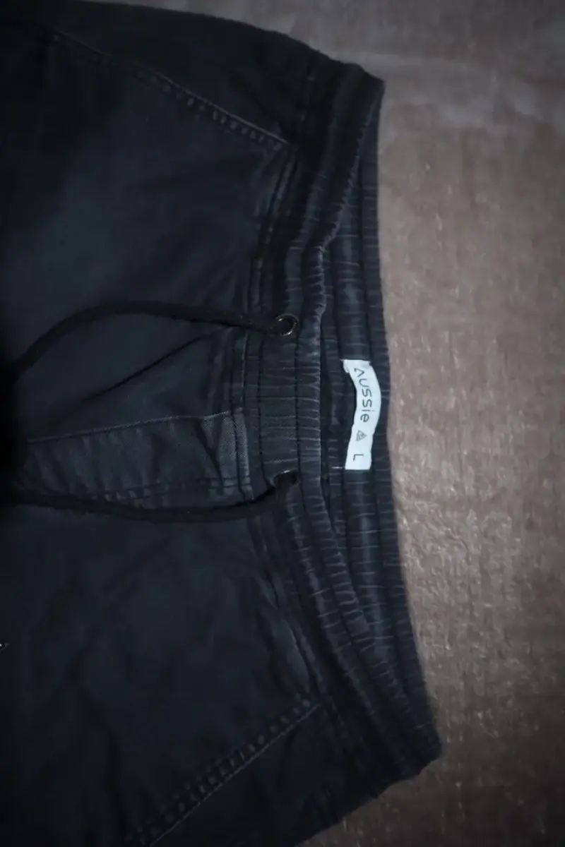 Pantalones jogger negros Aussie talla L - 1