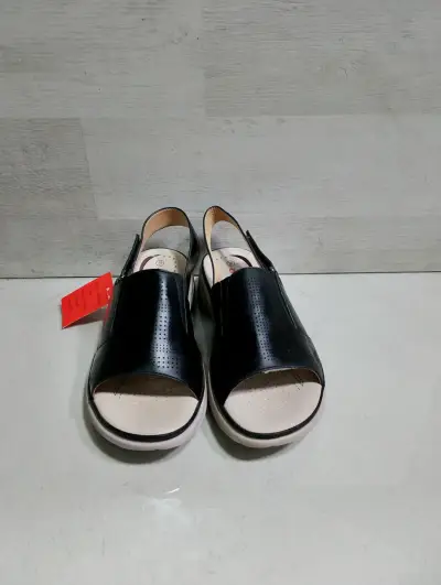 Sandalias negras de cuero para mujer - miniatura 1