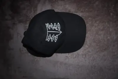 Gorra negra con diseño  seele evangelion anime - miniatura 2