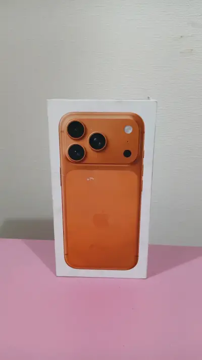 iPhone 17 Pro color naranja sellado en caja - miniatura 1