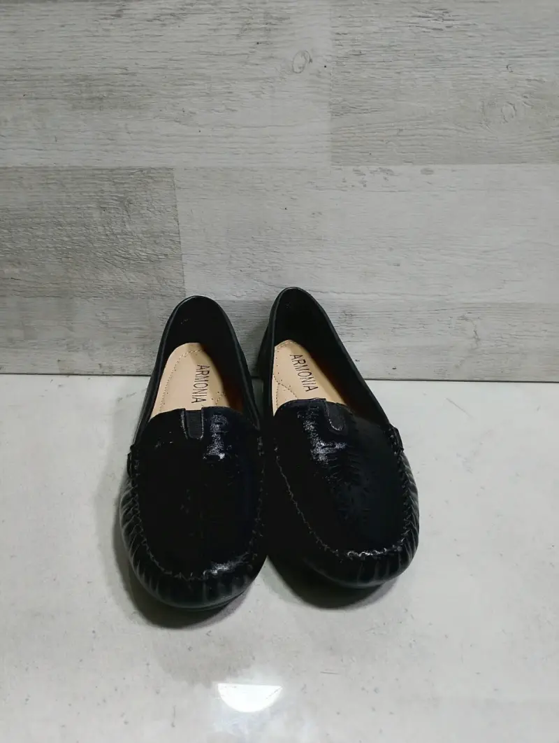 Mocasines negros de cuero para mujer