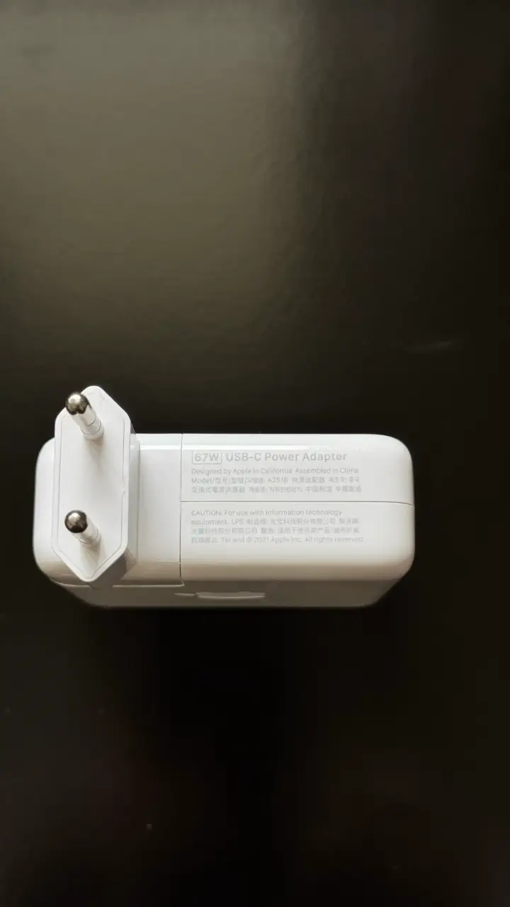 Cargador USB-C 67W Apple para MacBook - 3