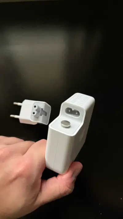 Cargador USB-C 67W Apple para MacBook - miniatura 5